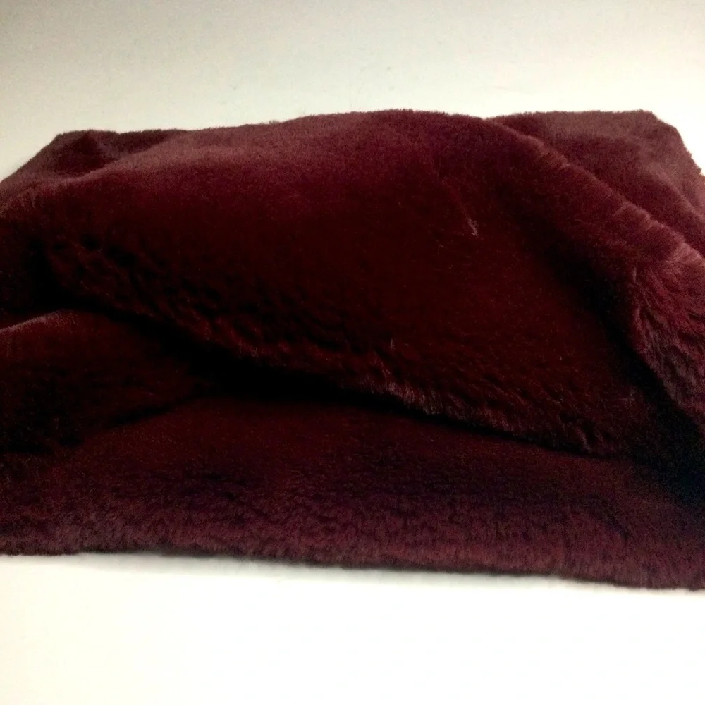 LA FIORENTINA FAUX FUR INFINITY SCARF BURGUNDY OS NWOT